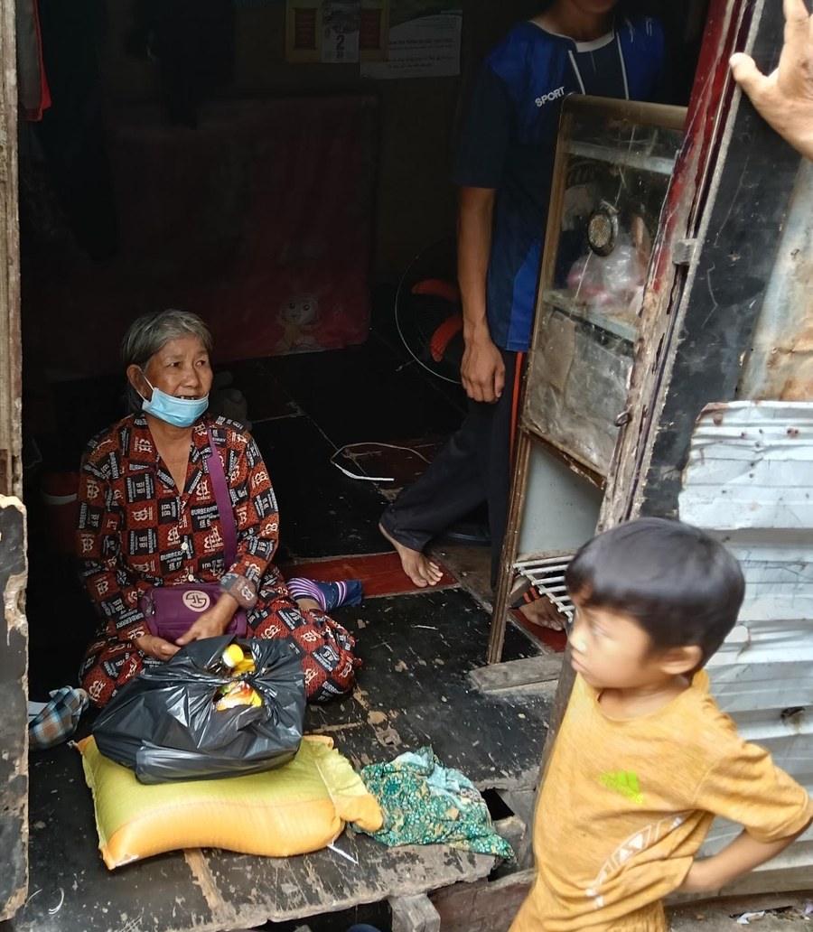 An elderly man receiving support from the Brave Ministry team