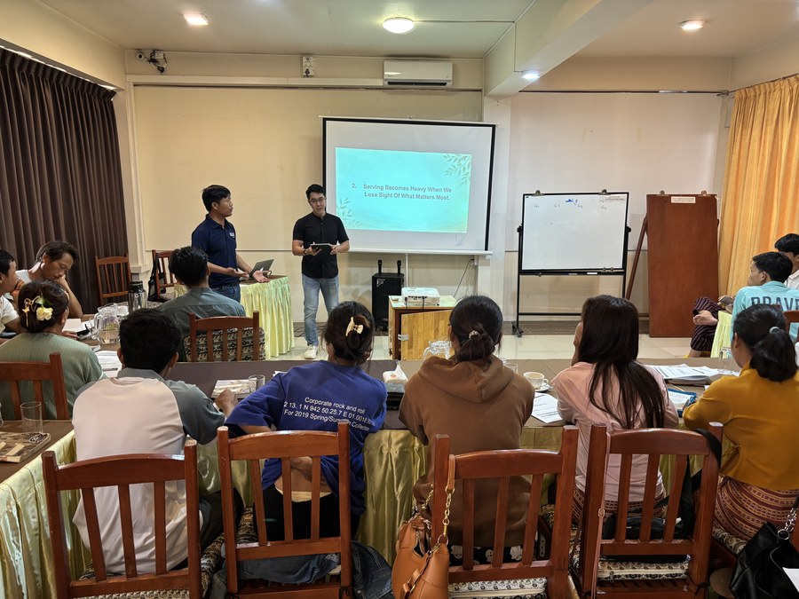 Worship during a discipleship training gathering in Myanmar